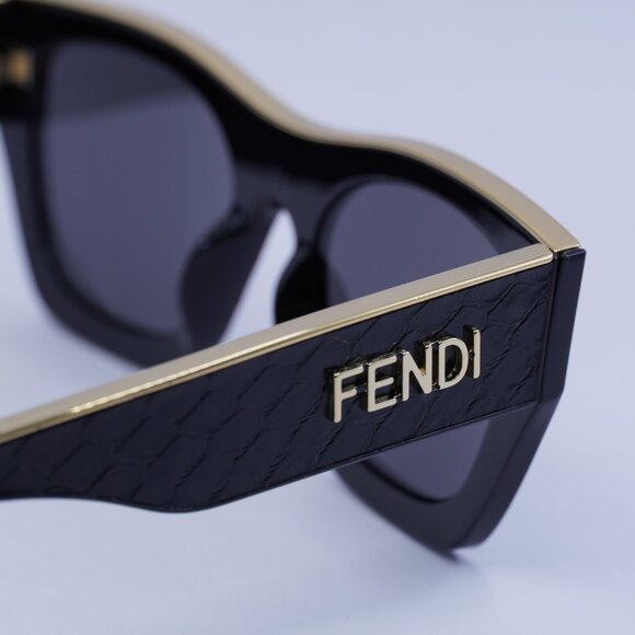 Fendi FE40126I 01A Sunglasses Shiny Black Square Frame, Grey Lenses main image 7